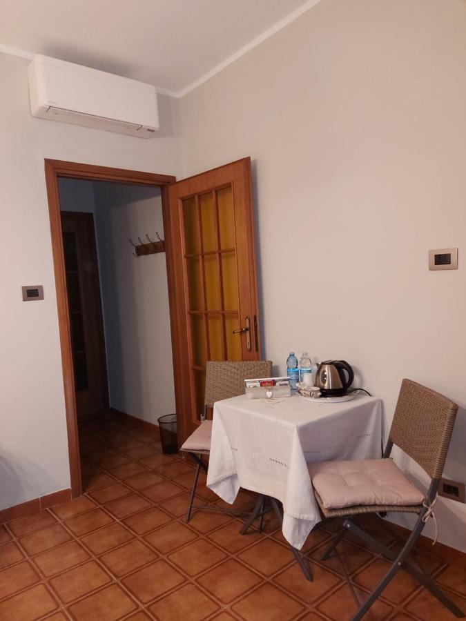 Hotel Casa Dell'Agrifoglio Caselette Exterior foto